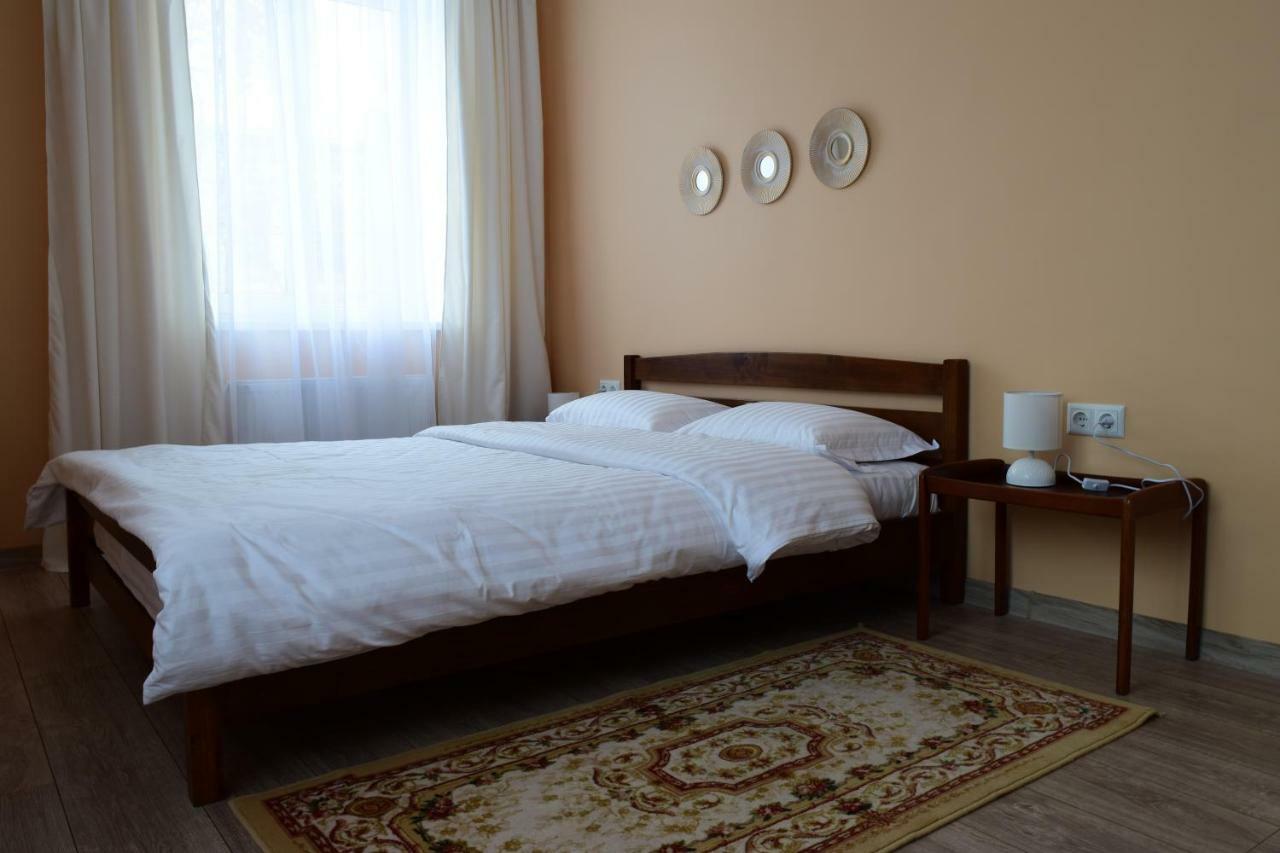 צ'יסינאו Central Comfortable One-Bedroom Apartment מראה חיצוני תמונה